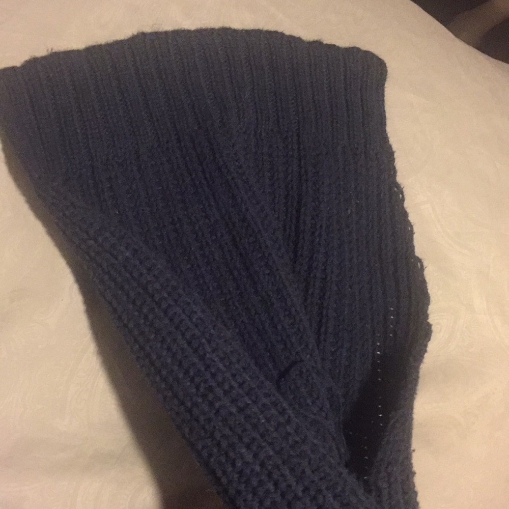 Sweater - Picture 3 of 3